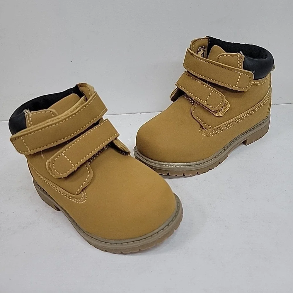 NWOB Wonder Nation Baby Boy's Chukka‎ Boot Size 6 Color Wheat Hook And Loop Easy